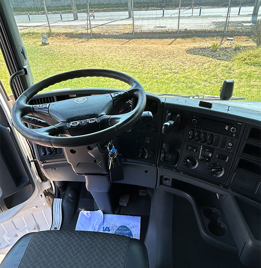 TRACTO CAMION SCANIA