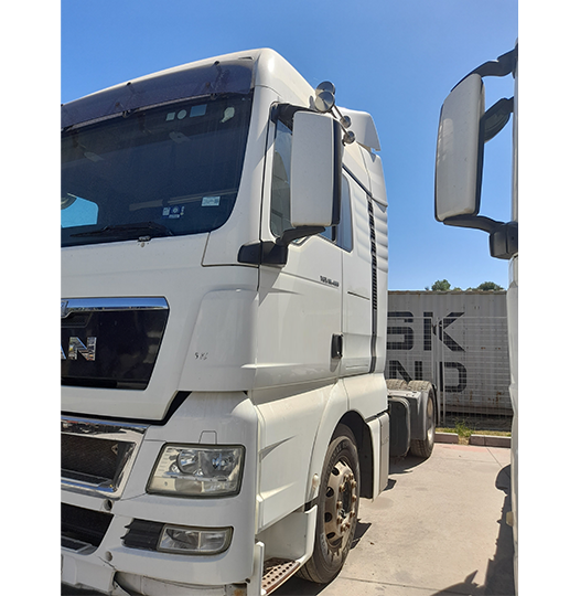 TRACTO CAMION MAN