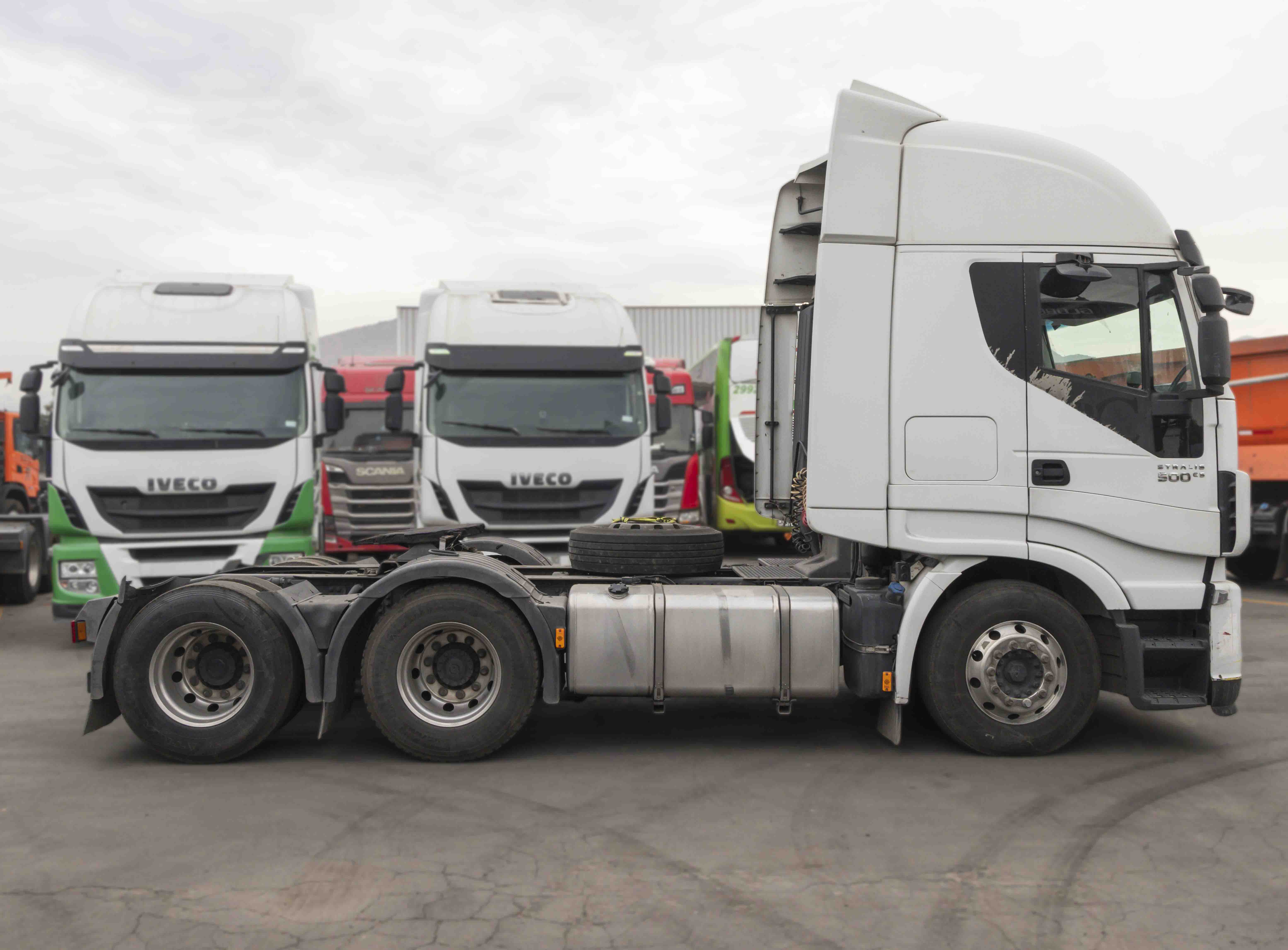 TRACTO CAMION IVECO 131