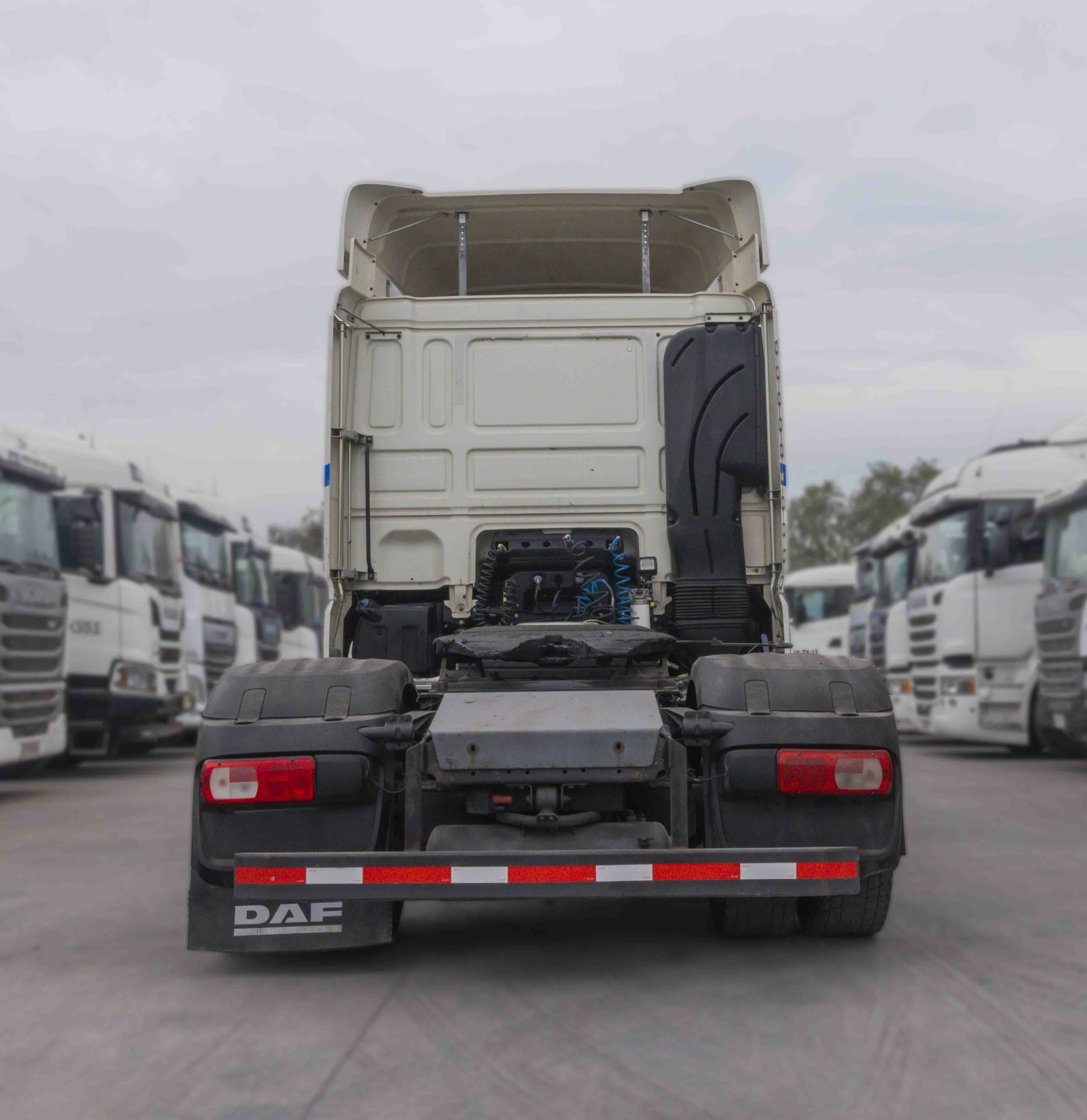 TRACTO CAMION DAF 141