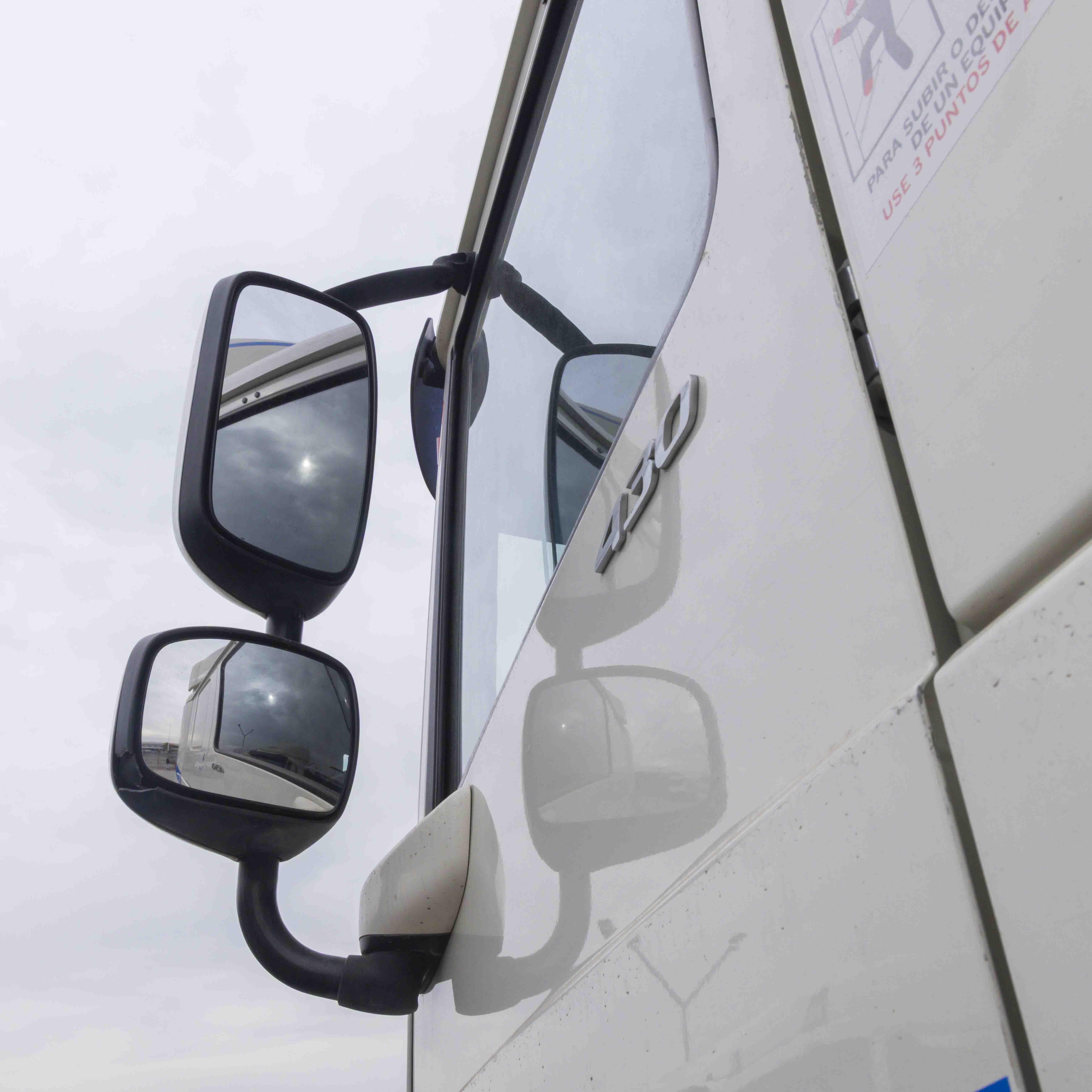 TRACTO CAMION DAF 141