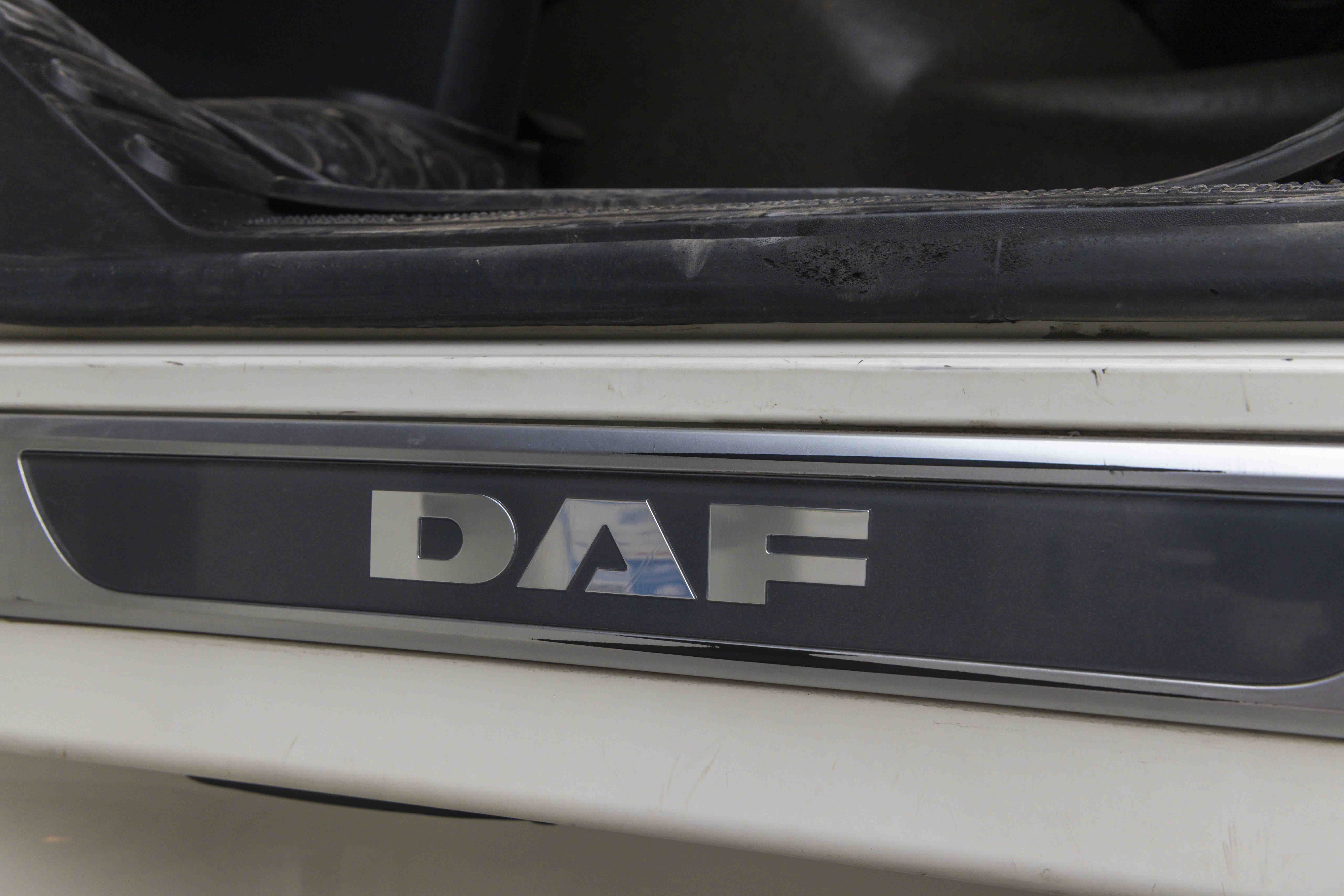 TRACTO CAMION DAF 141