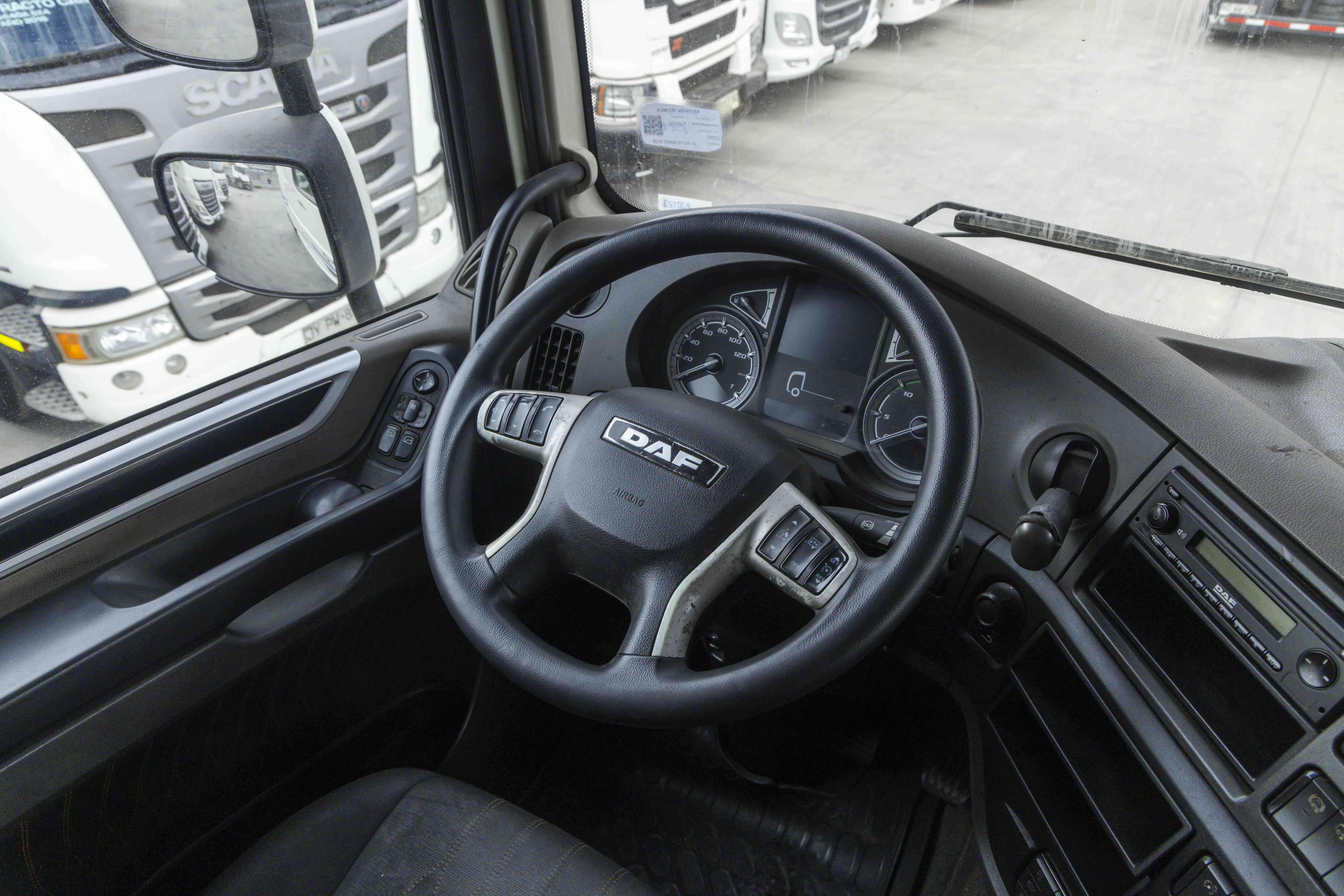 TRACTO CAMION DAF 141