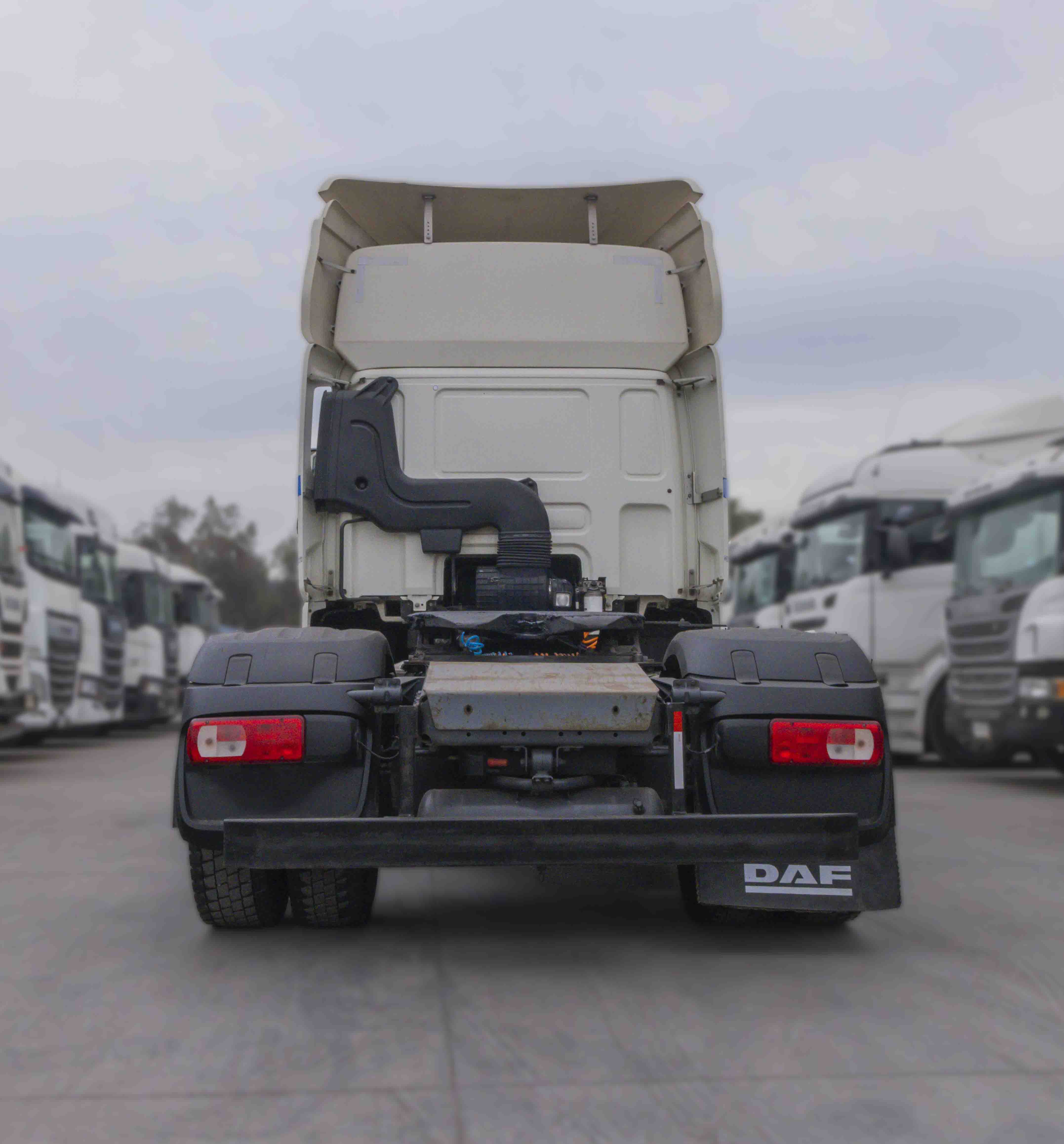 TRACTO CAMION DAF 140
