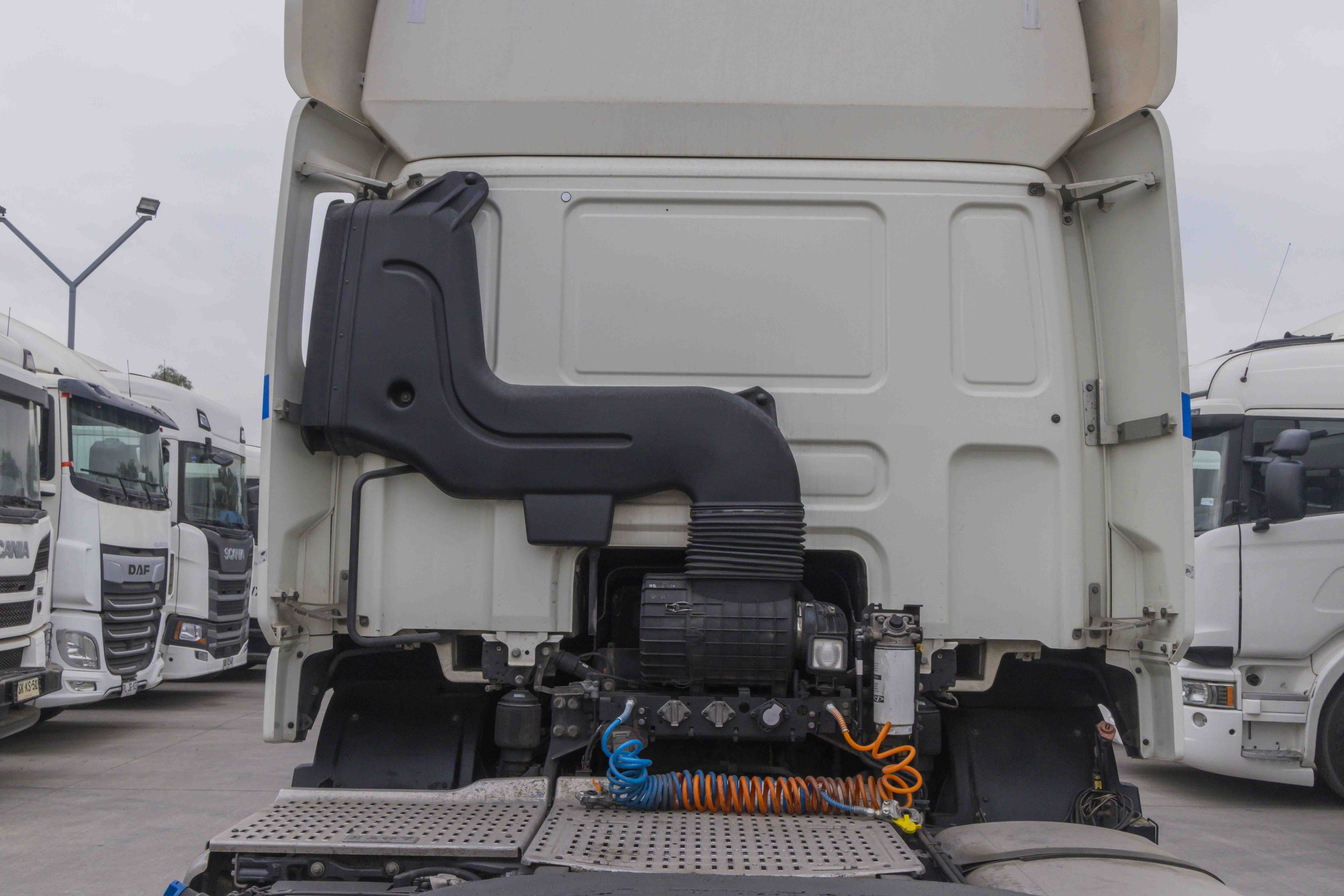 TRACTO CAMION DAF 140