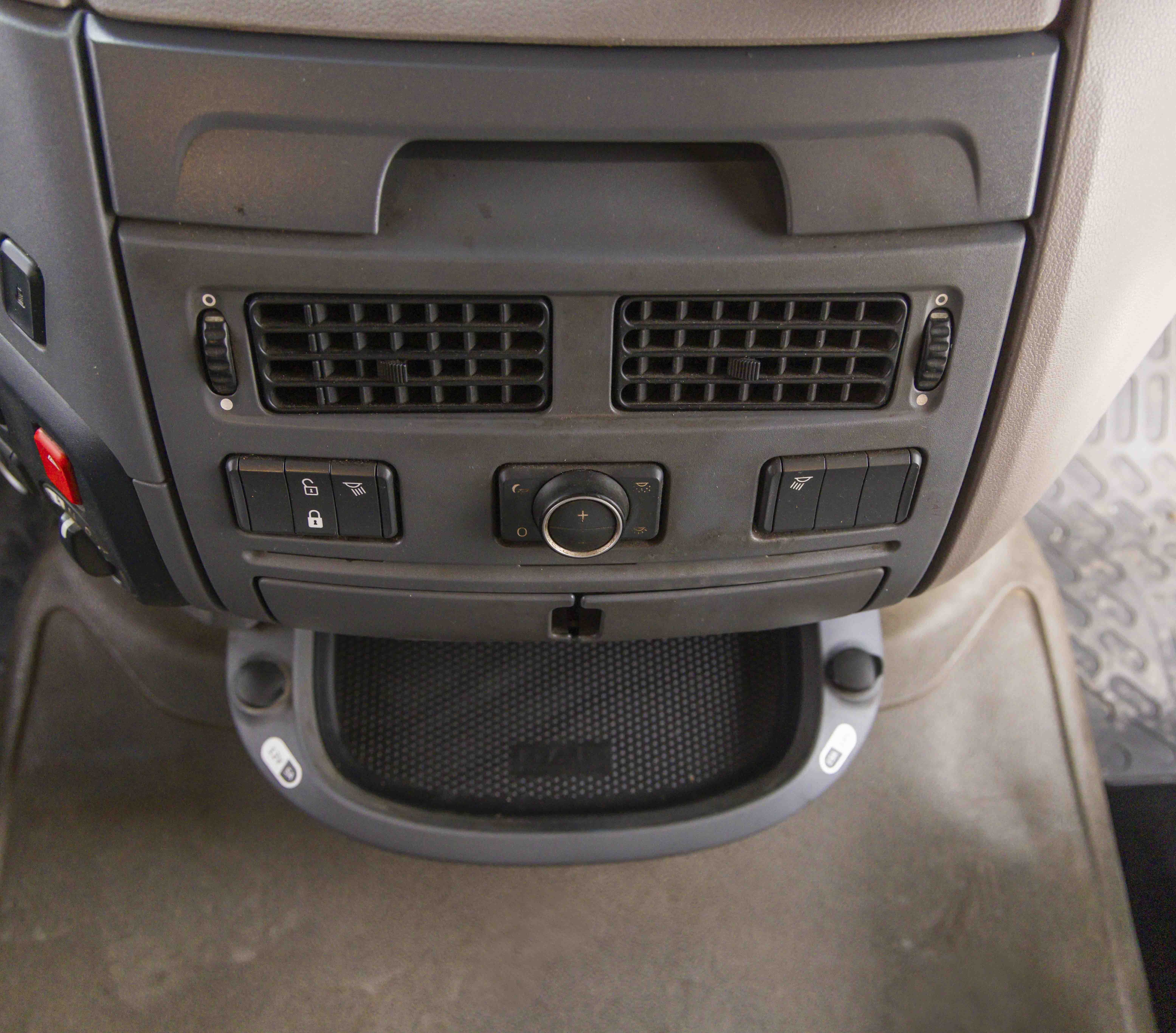 TRACTO CAMION DAF 137