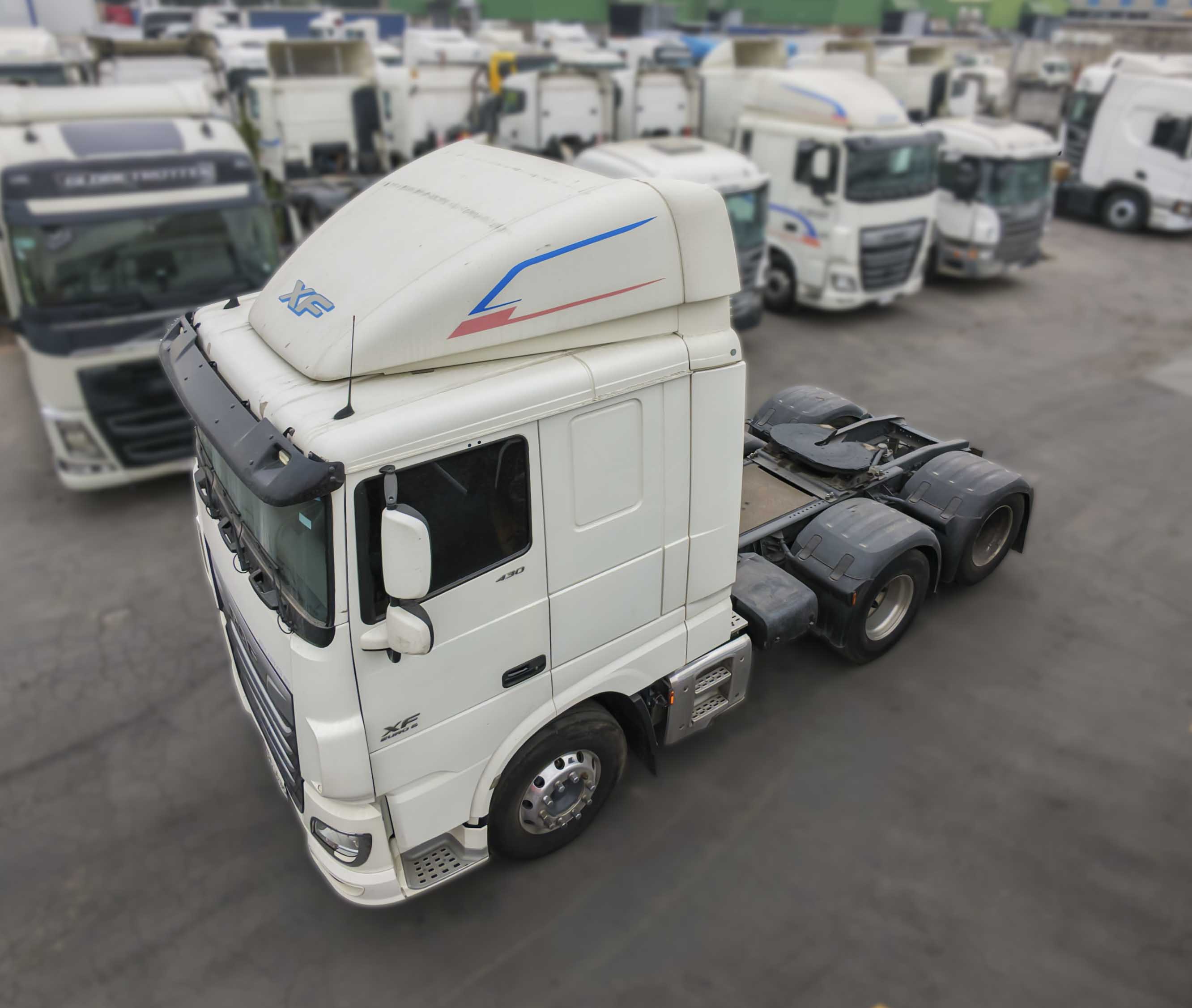 TRACTO CAMION DAF 137