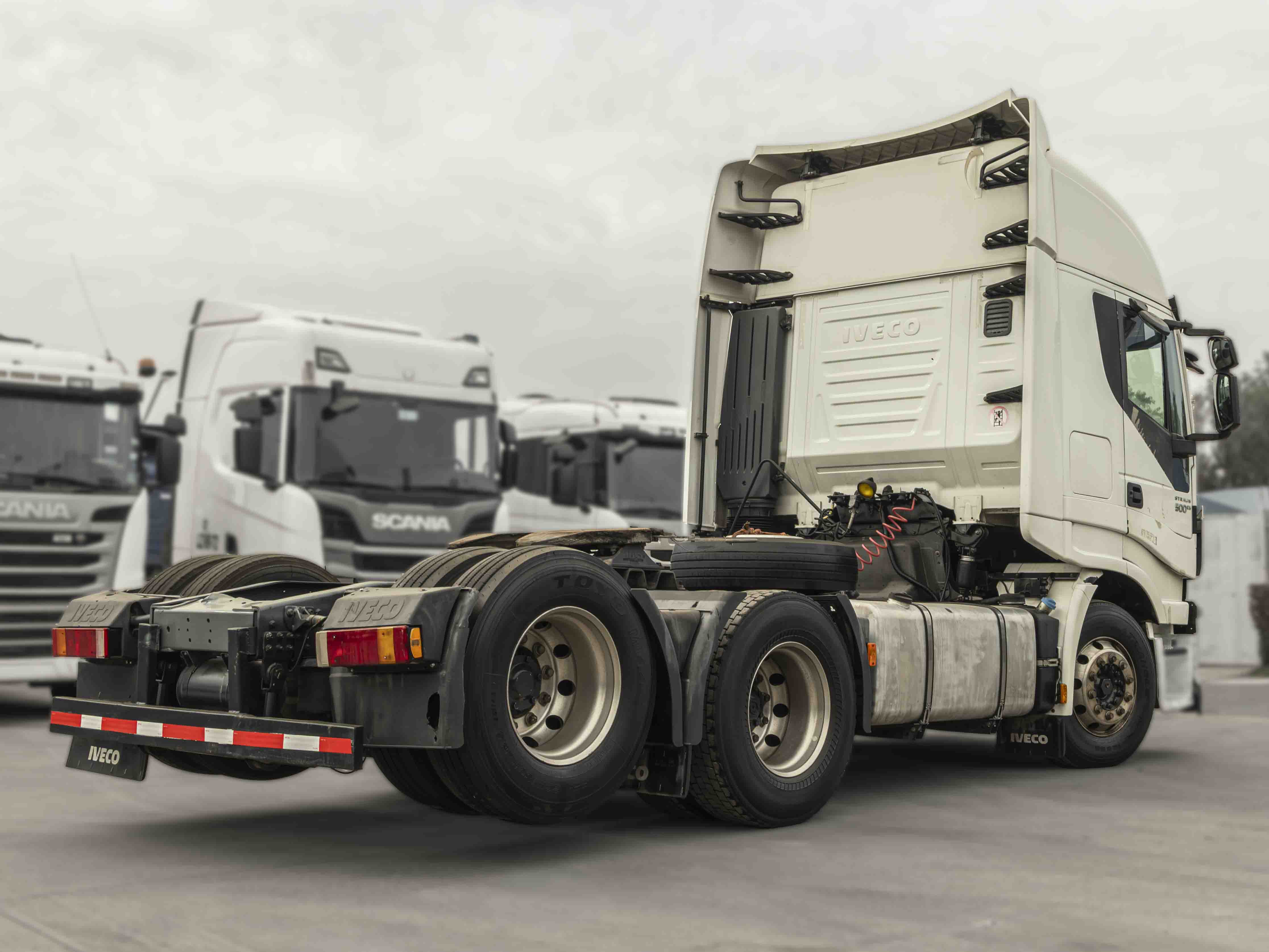IVECO Tracto Camión 160 - foto 6
