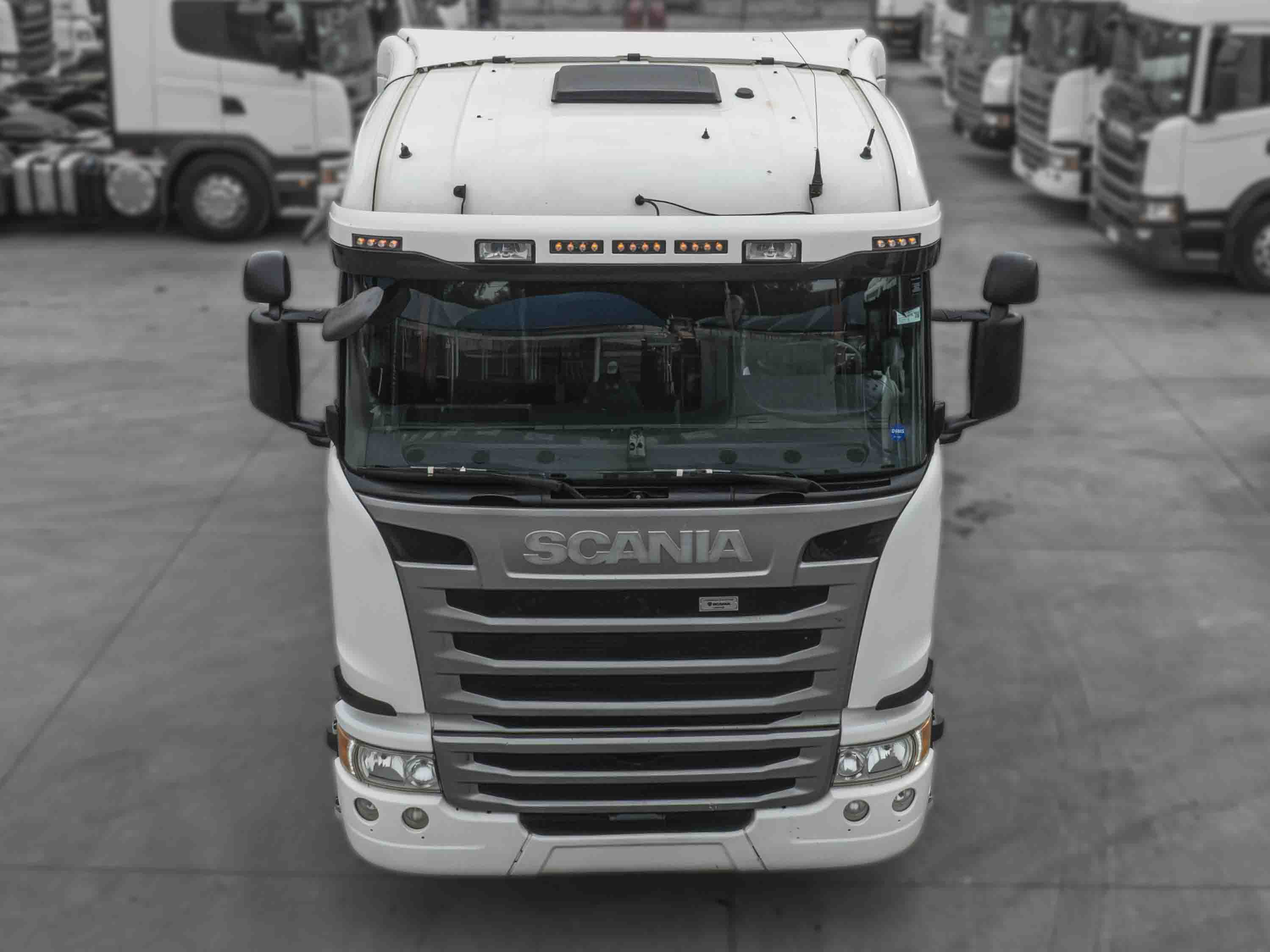 SCANIA Tracto camión 150 - foto 6