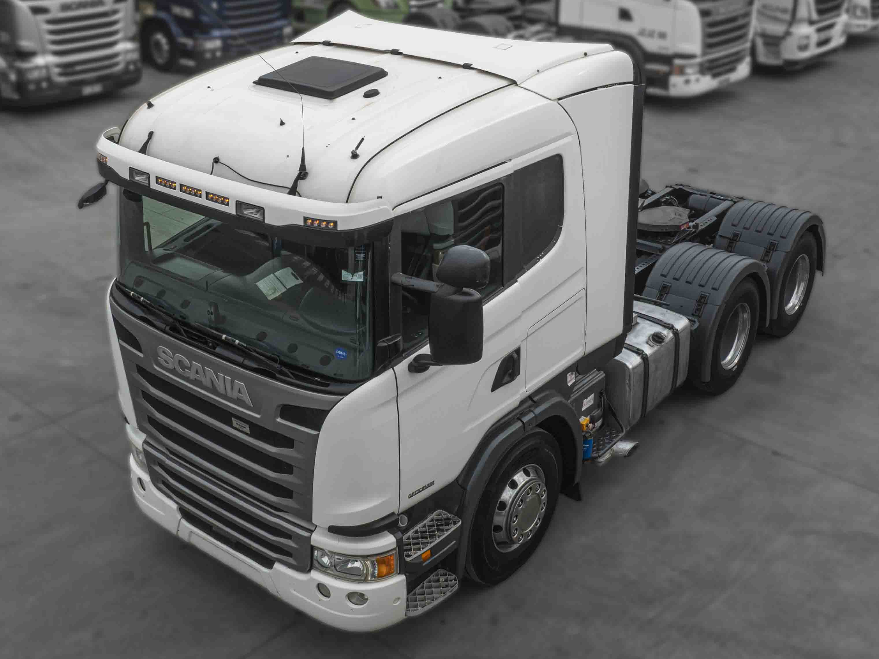 SCANIA Tracto camión 150 - foto 7