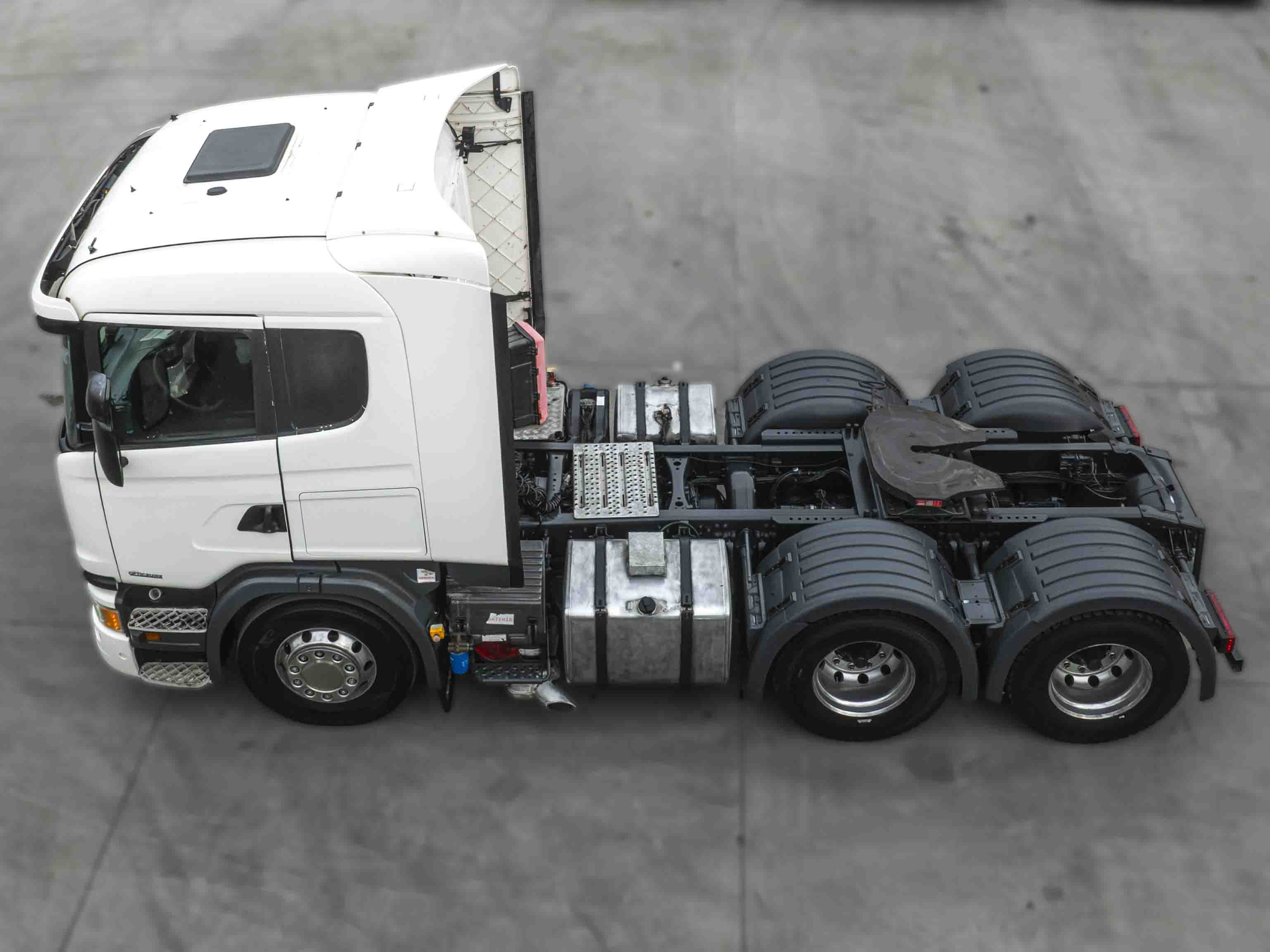 SCANIA Tracto camión 150 - foto 8