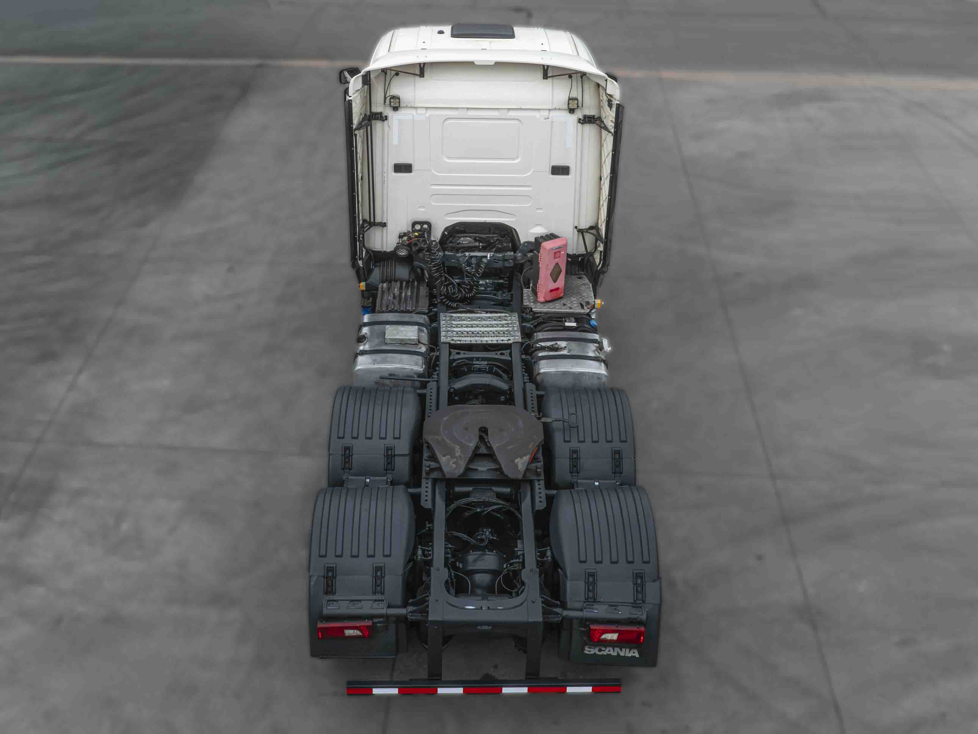 SCANIA Tracto camión 150 - foto 9
